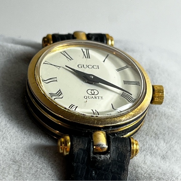 GUCCI “Stacked” black Case Ladies Watch. - Picture 4 of 13